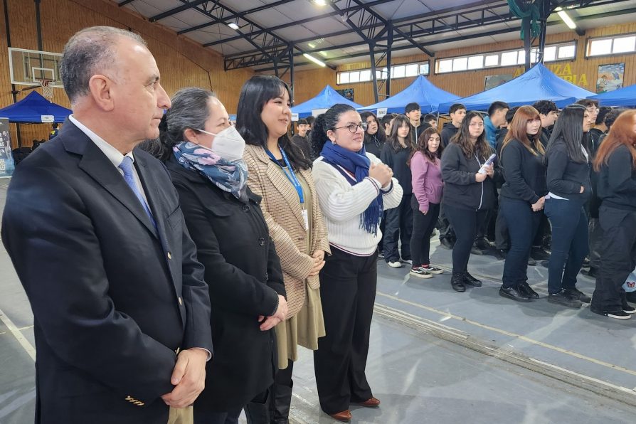 Gran jornada vocacional se vivió en el Liceo Bicentenario Austral Lord Cochrane