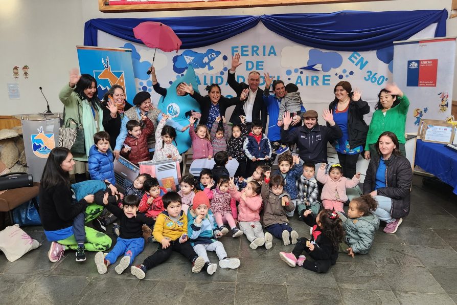 Cochrane reflexiona sobre la calidad del aire en primera feria ciudadana