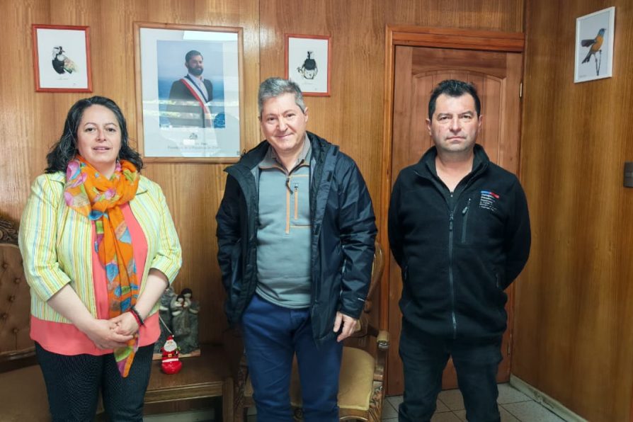 Delegada Presidencial de Capitán Prat recibe en visita protocolar al Cónsul de Argentina en Puerto Montt