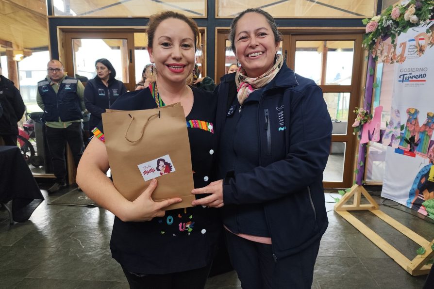 Delegación Presidencial Provincial celebra el Día de la Madre en el Mercado Municipal