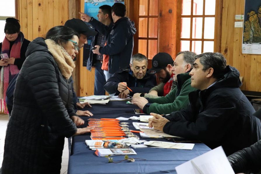 EXITOSA JORNADA DE GOBIERNO EN TERRENO ACERCÓ SERVICIOS PÚBLICOS A LOS VECINOS DE CALETA TORTEL